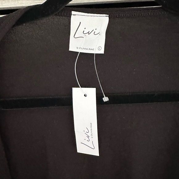 Livi: Olivia Rae NWT Black Tie Front Crop - Picture 3 of 4
